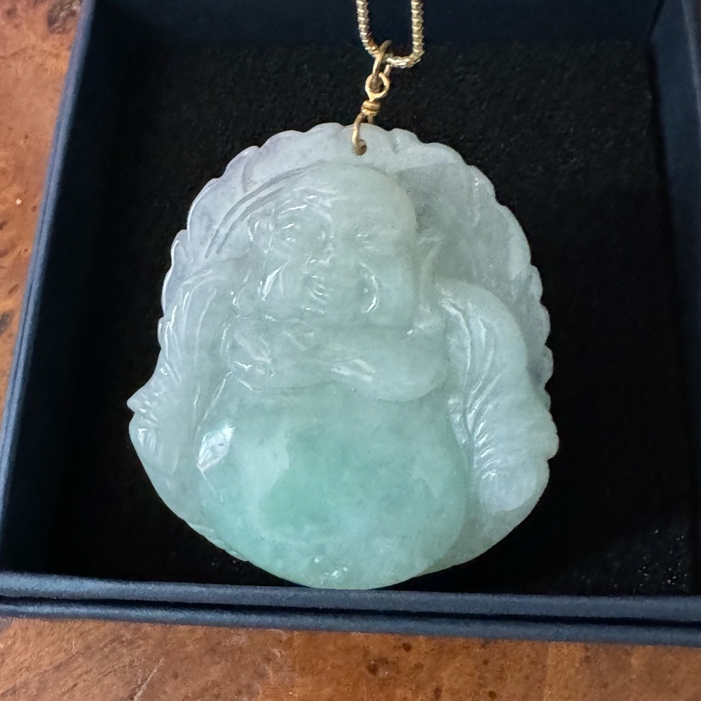 Large jade pendant excellent condition